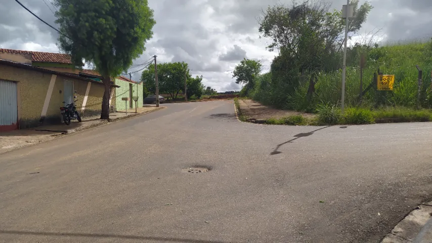 Implantação de rede de esgoto afeta trânsito e transporte coletivo no bairro Abolição